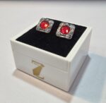 دکمه سردست نگین دار D09