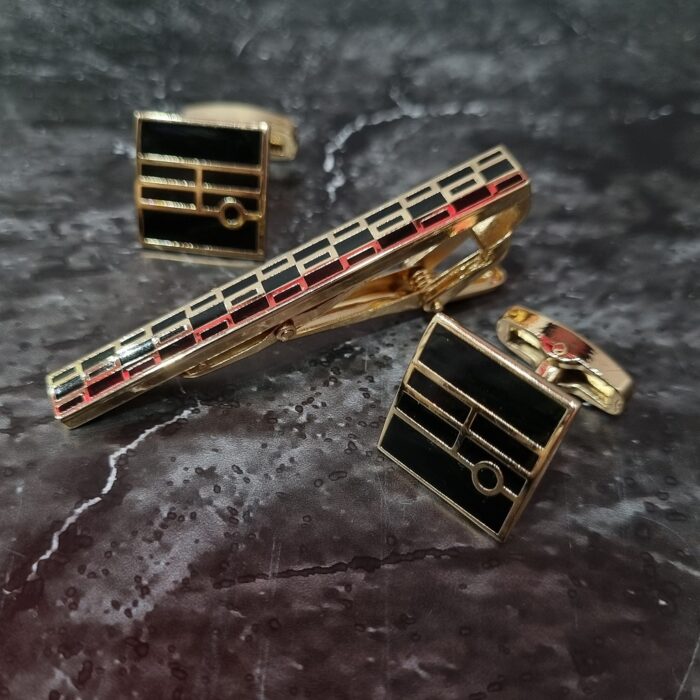 InShot_20250316_111356936 ست دکمه سردست و سنجاق D28 - Image 1