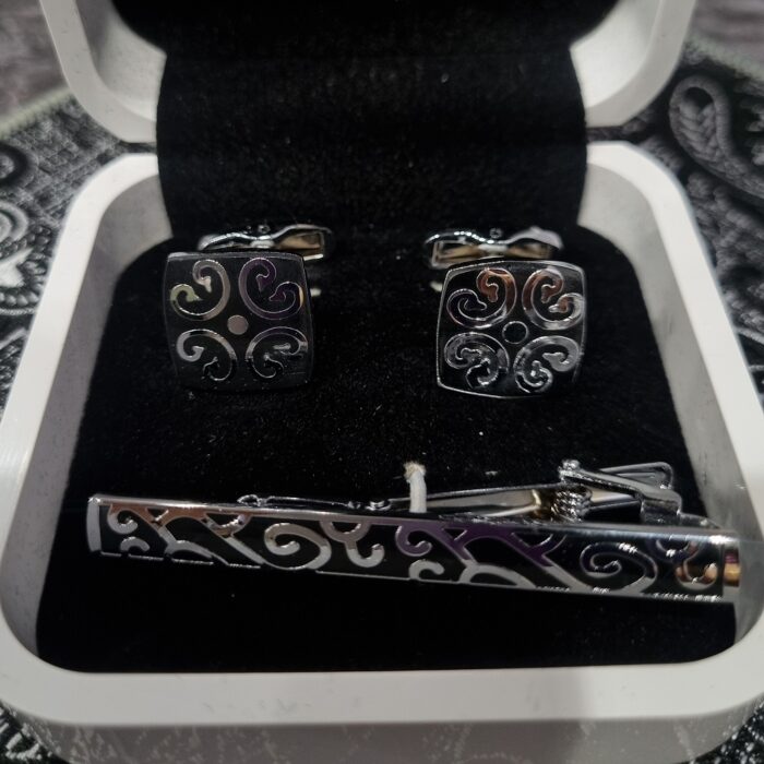 InShot_20250316_111908776 ست دکمه و گیره کراوات D46 - Image 1