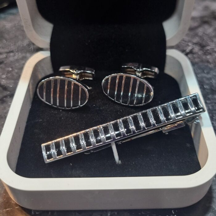 InShot_20250316_112238820 ست دکمه و گیره کراوات D80 - Image 1