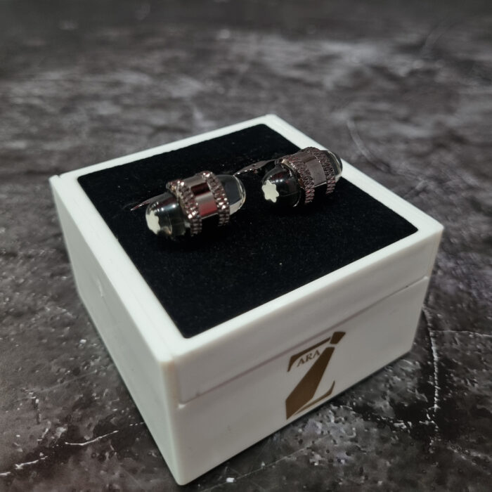 InShot_20250407_155414590 دکمه سردست D104 - Image 1