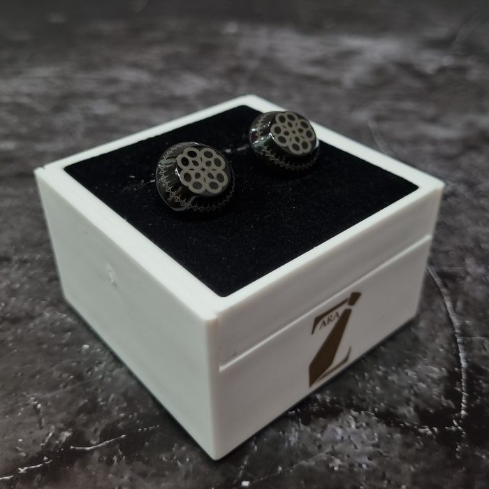 InShot_20250407_161747525 دکمه سردست D137 - Image 1